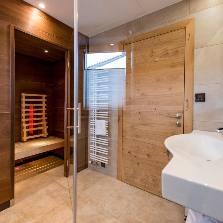 Tiroler Weinstube - Comfort Apartment mit Balkon - 3