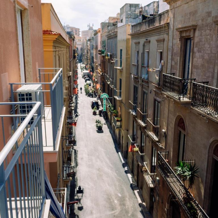 HARBOR BREEZE Trapani - Double Room with Private Bathroom - 2