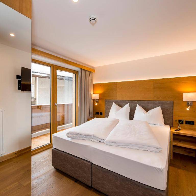 Tiroler Weinstube - Standard Plus Apartment mit Balkon - 1