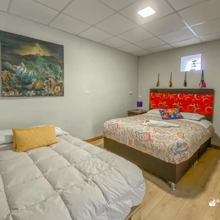Home 6BR - 3 Min from Main Square - Six-Bedroom House - 19