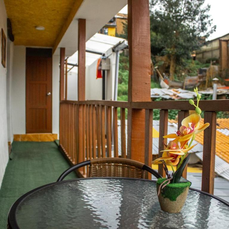 Home 6BR - 3 Min from Main Square - Six-Bedroom House - 22
