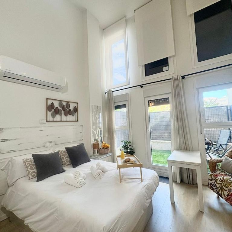 Laguna del Marquesado ideal visitar Madrid con piscina - One-Bedroom Apartment with Garden - 18