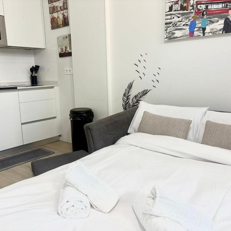 Laguna del Marquesado ideal visitar Madrid con piscina - One-Bedroom Apartment with Garden - 19