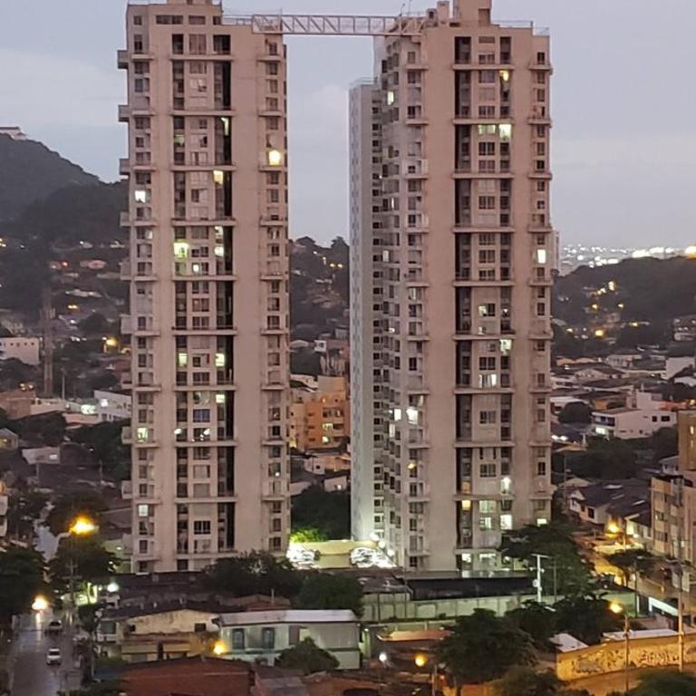Cozy Apartment Near the Beach, Pool Access, Hot Water - Apartment - 23