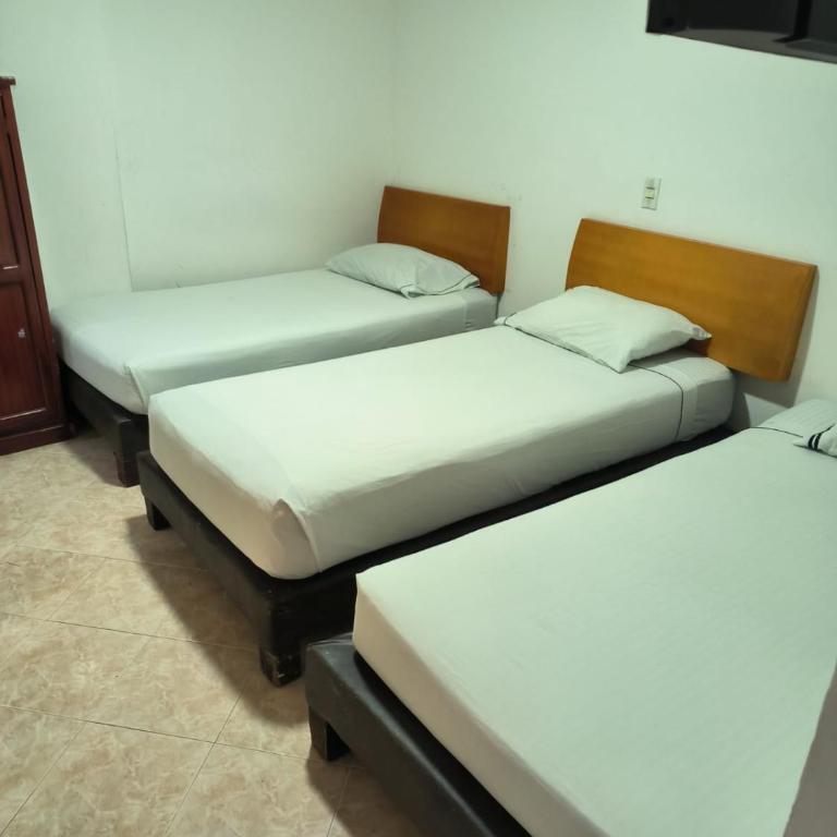 Hotel Gran Imperio la 69 - Superior Triple Room - 2