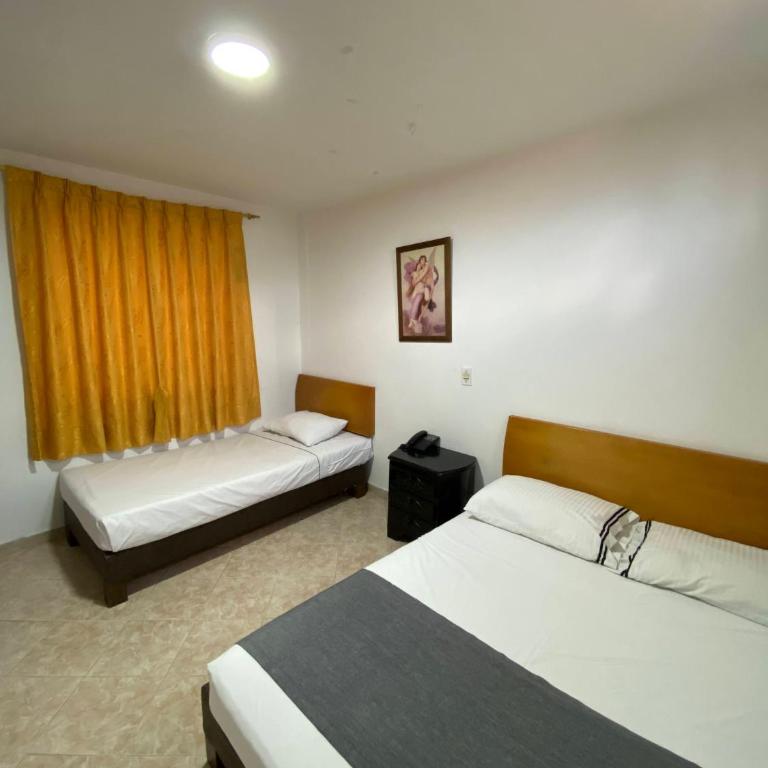 Hotel Gran Imperio la 69 - Superior Triple Room - 5