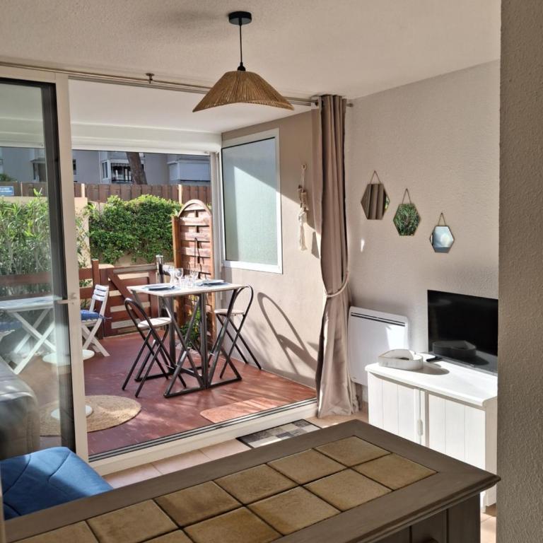 Studio classé 1 étoile RDC piscine et parking proche plage Grazel - Appartamento con 1 Camera da Letto - 9