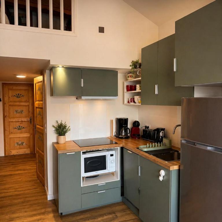 3 Chambres, Duplex avec balcon et magnifique vue, 5p - Appartement 3 Chambres avec Vue sur la Montagne - 5