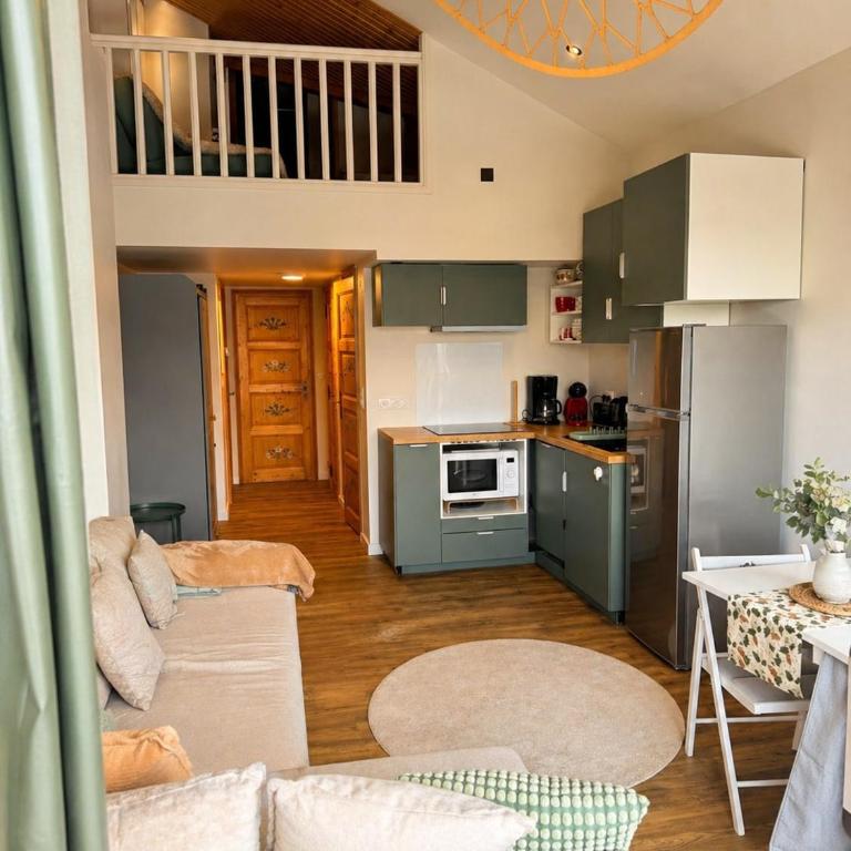 3 Chambres, Duplex avec balcon et magnifique vue, 5p - Appartement 3 Chambres avec Vue sur la Montagne - 4