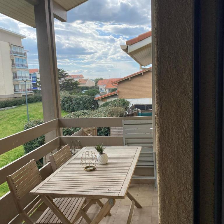 Blue Maries - One-Bedroom Apartment - 1