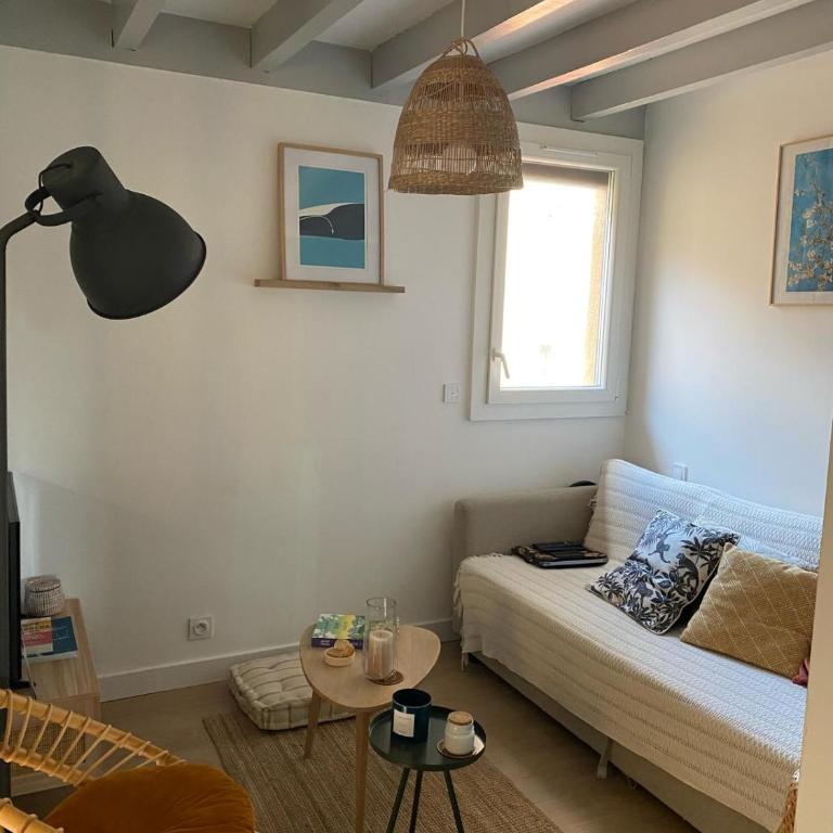 Blue Maries - One-Bedroom Apartment - 4