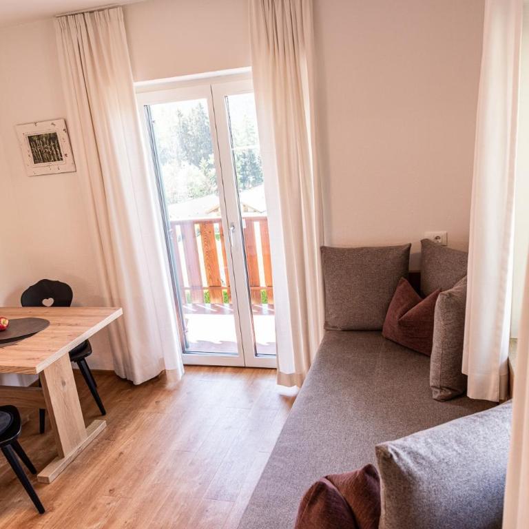 Haus Lohengrin Ferienwohnung 1 - Superior One-Bedroom Apartment with Balcony - 5