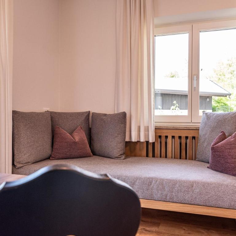 Haus Lohengrin Ferienwohnung 1 - Superior One-Bedroom Apartment with Balcony - 6