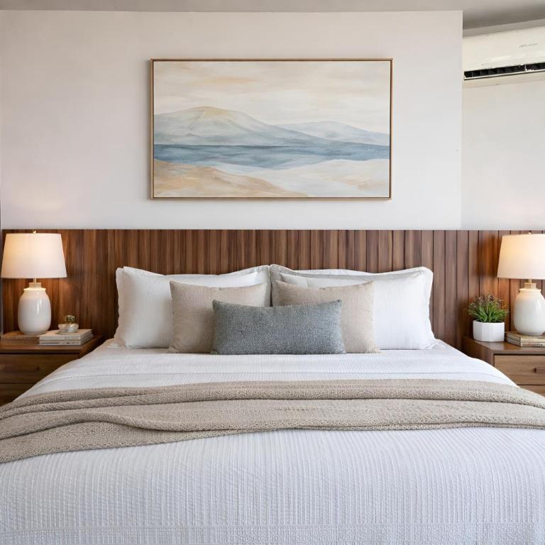 Two-Bedroom Apartment with Panoramic Ocean View and Zona Romantica - Two-Bedroom Apartment - 11
