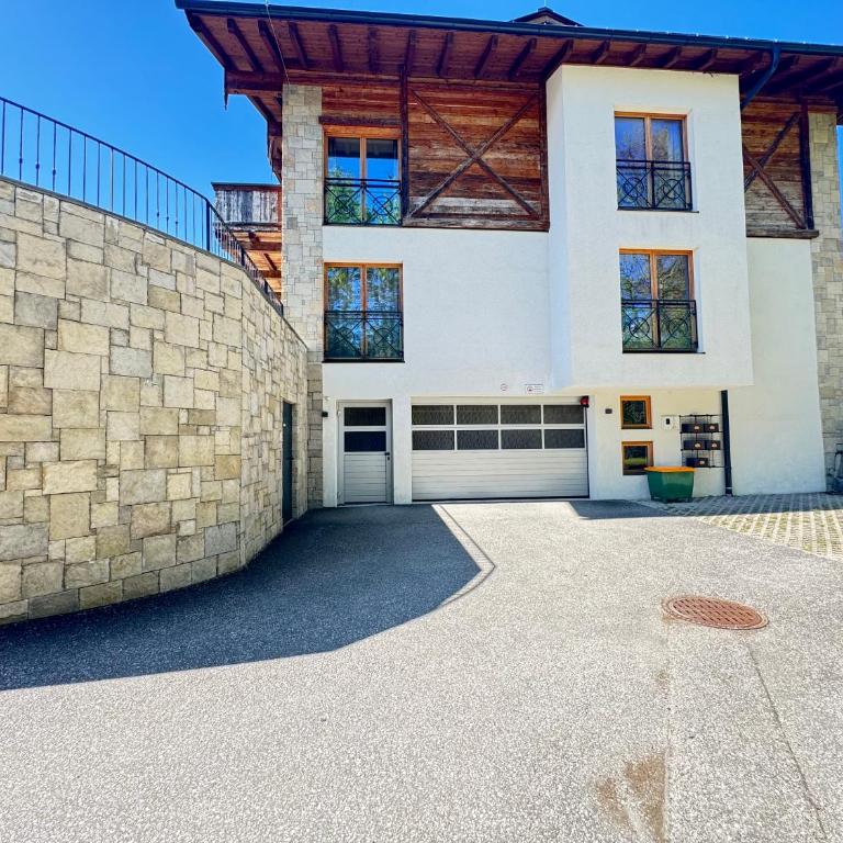 Mountain Lodge Leogang- Alpines Apartment, Terrasse, Garten, Kamin - Apartment mit 3 Schlafzimmern - 4
