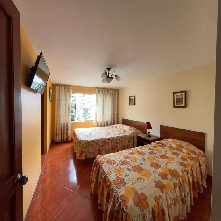 Hotel Nirvana Miraflores - Twin Room with Pool View - 4