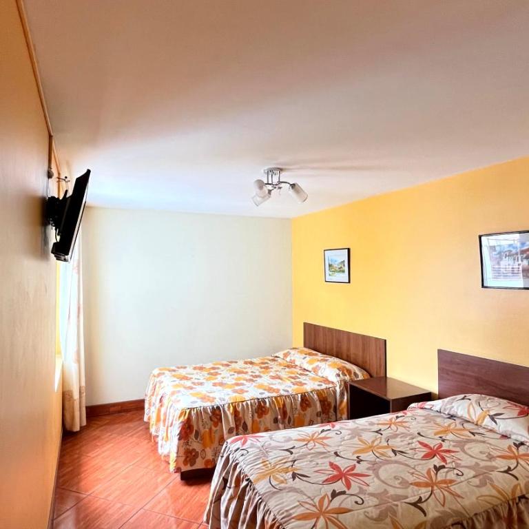 Hotel Nirvana Miraflores - Twin Room with Pool View - 3
