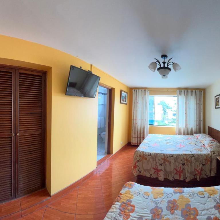 Hotel Nirvana Miraflores - Twin Room with Pool View - 8