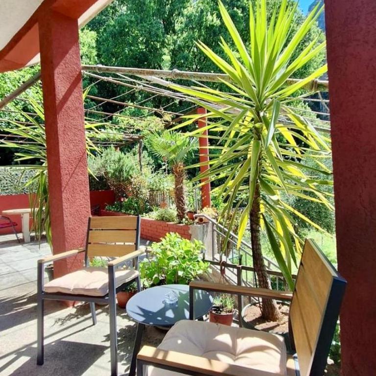 Red House Apartment - Two-Bedroom Apartment - 31