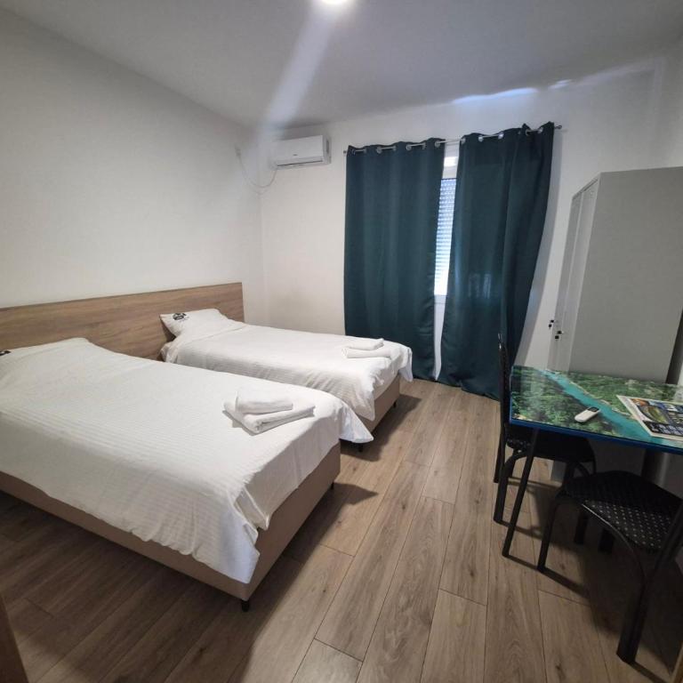 City House Podgorica - Cozy Rooms & Good Vibes - Mešovita Spavaonica - 3
