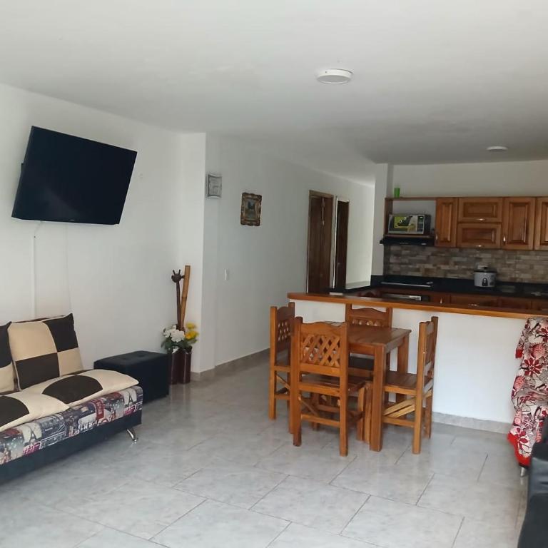 Casa Hotel Hispania - Apartamento de 4 habitaciones - 8