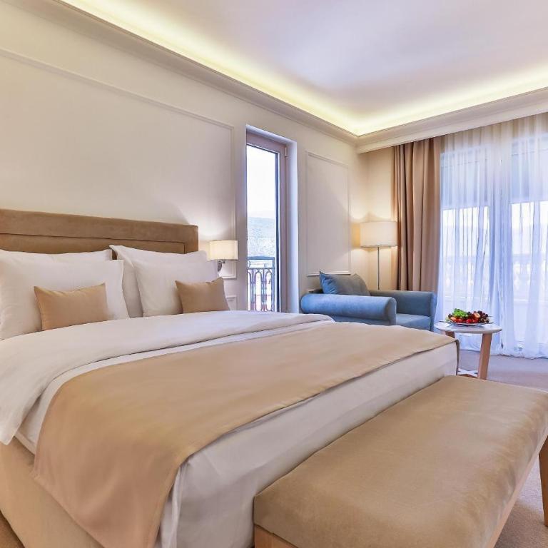 Hotel Eden Budva - Deluxe Double or Twin Room with Balcony - 2