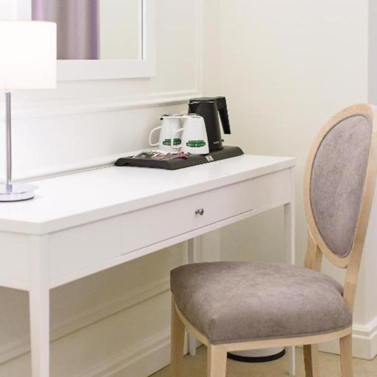 Hotel Eden Budva - Deluxe Double or Twin Room with Balcony - 9