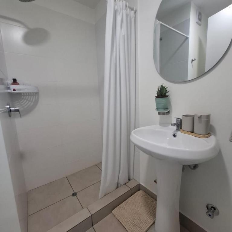 Cómoda habitación con baño privado en el alojamiento - Habitación Doble con baño privado externo - 4