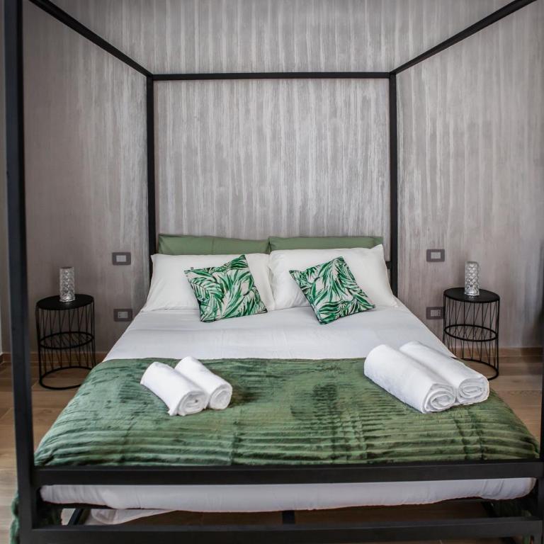 Sisilì Rooms - Two-Bedroom Deluxe Apartment with Balcony - 9