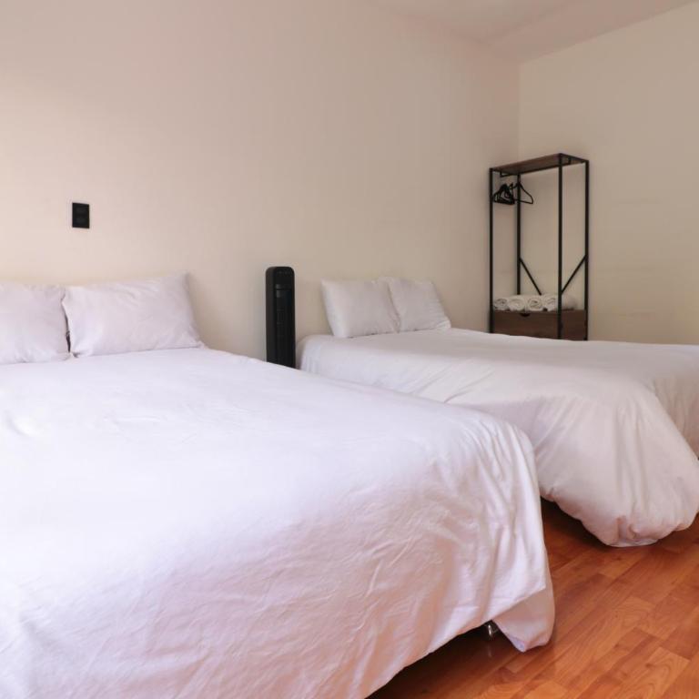 MRE Goldsmith Polanco - Triple Room with Shared Bathroom - 9