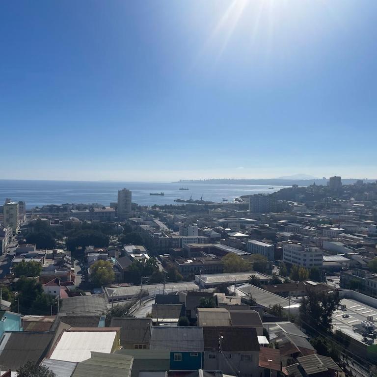 Departamento en Valparaíso con vista a la bahía!! - Two-Bedroom Apartment - 21