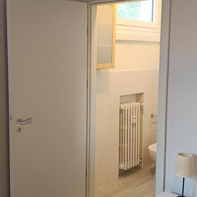Modena Private Room - Camera Matrimoniale con Bagno Privato - 14