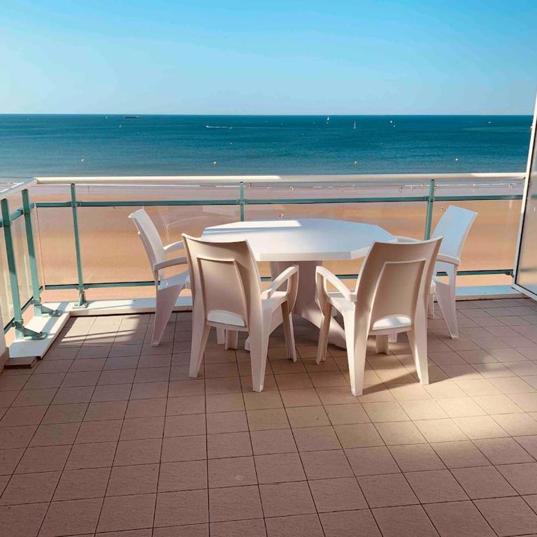 Appartement vue mer grande terrasse et garage - Two-Bedroom Apartment - 2