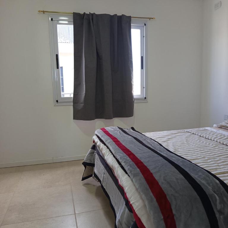 Frente a Termas - Apartamento de 1 dormitorio con balcón y vistas al agua - 2
