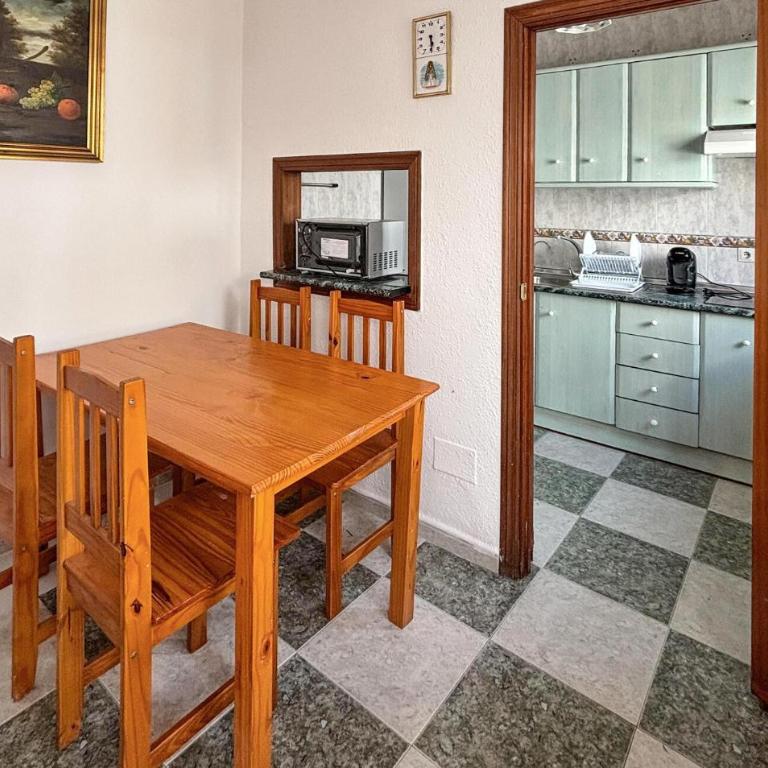 Gorgeous Apartment In Marbella With Wifi - Apartamento de 2 dormitorios - 7