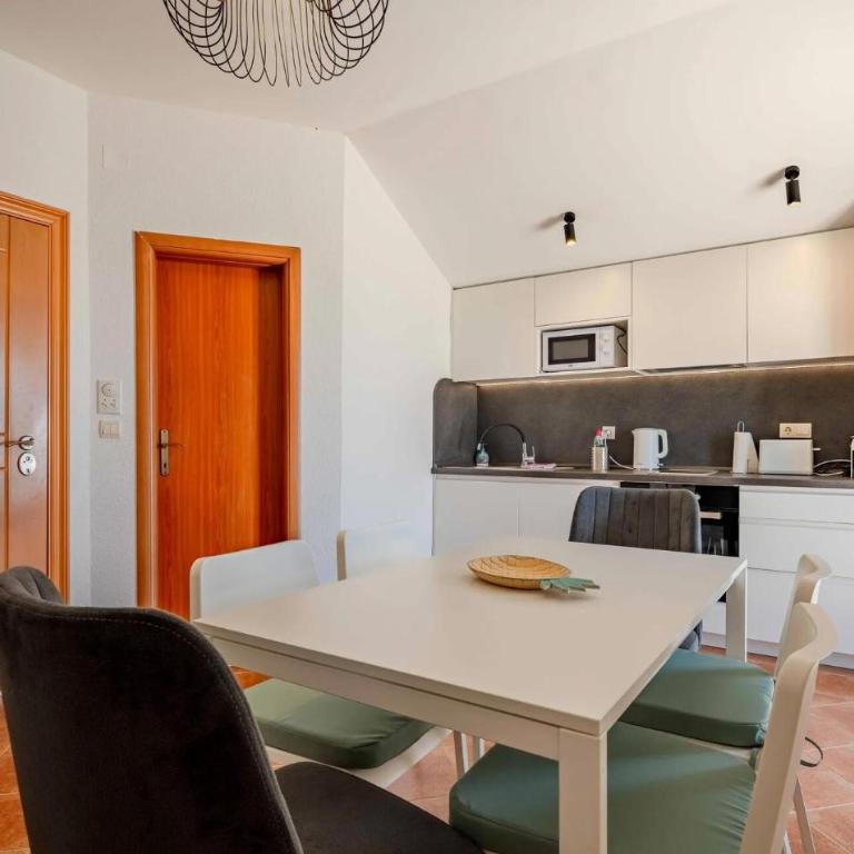 Amazing Apartment In Kotor With House Sea View - Three-Bedroom Apartment with Sea View - 1