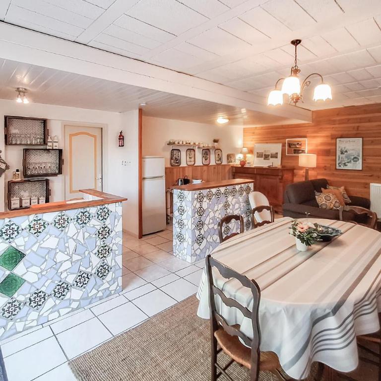 Lovely Home In Arcachon With Wifi - Maison de Ville 3 Chambres - 7