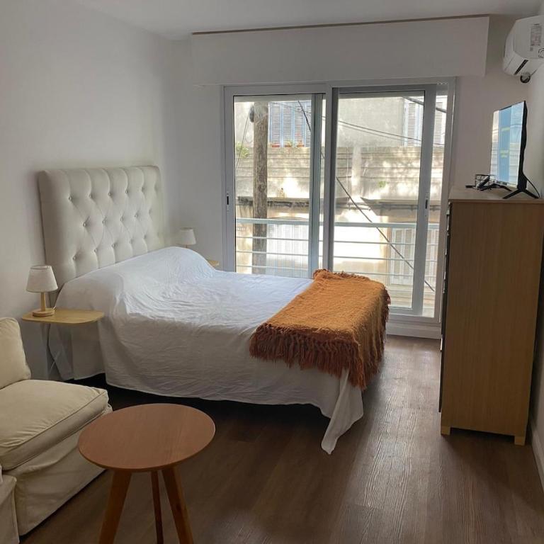 Hermoso apartamento en Pocitos excelente ubicación - One-Bedroom Apartment - 4