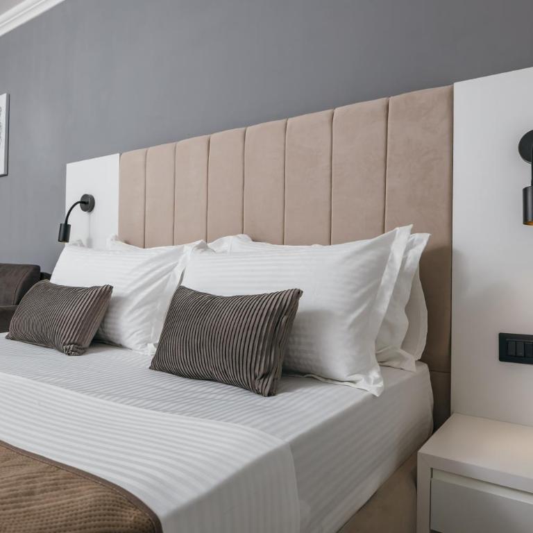 ARABESQUE Apartments & Suite - Deluxe Double Room with Balcony - 5