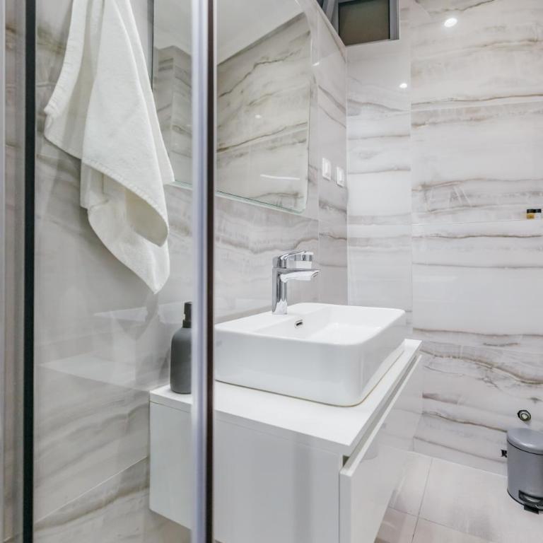 ARABESQUE Apartments & Suite - Deluxe Triple Room with Sea View - 1