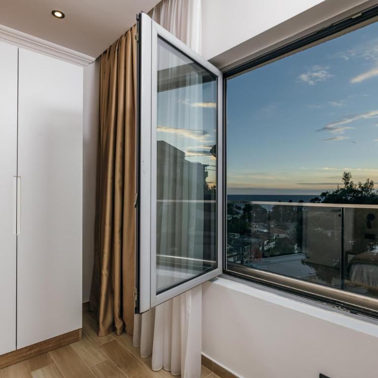 ARABESQUE Apartments & Suite - Two-Bedroom Apartment with Terrace and Sea View - 9