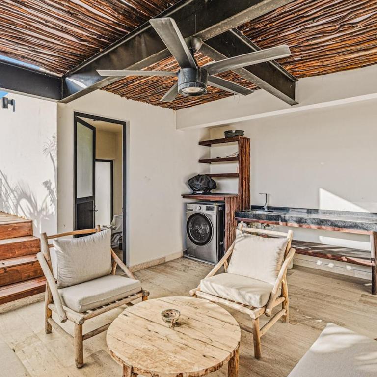 Serene 3BR Penthouse w Private Pool | Roof | Gym - Apartamento de 3 dormitorios - 27