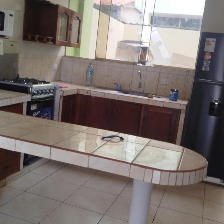 Casa de 2 pisos - One-Bedroom House - 1