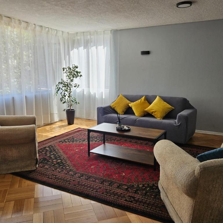 Spacious 2D near Costanera & Metro Los Leones - Two-Bedroom Apartment - 1