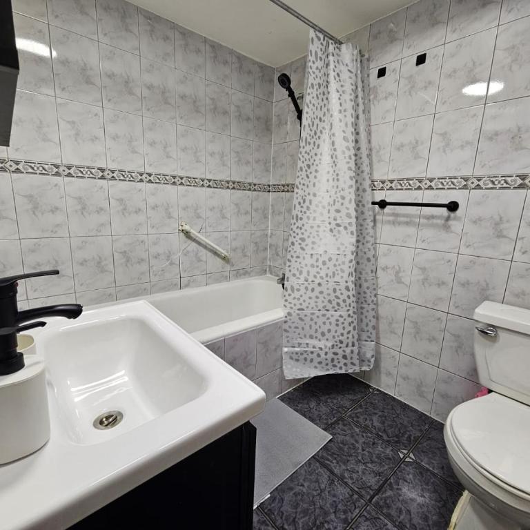 Spacious 2D near Costanera & Metro Los Leones - Two-Bedroom Apartment - 12