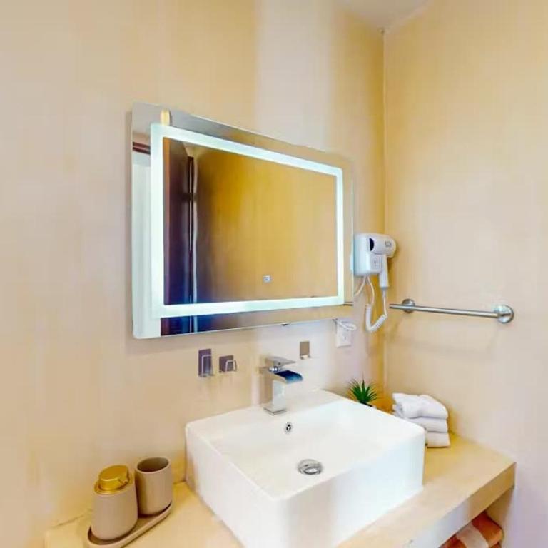 Oceanview Luxury Penthouse Pool & Walk to Beach - Apartamento de 2 dormitorios - 9