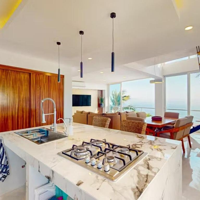 Oceanview Luxury Penthouse Pool & Walk to Beach - Apartamento de 2 dormitorios - 18