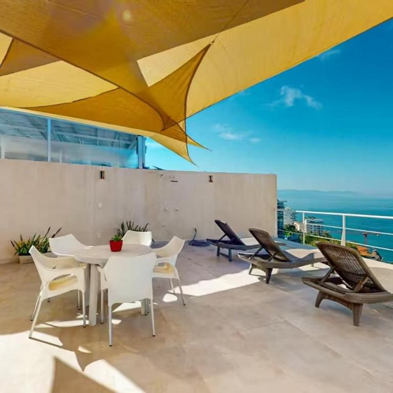 Oceanview Luxury Penthouse Pool & Walk to Beach - Apartamento de 2 dormitorios - 19