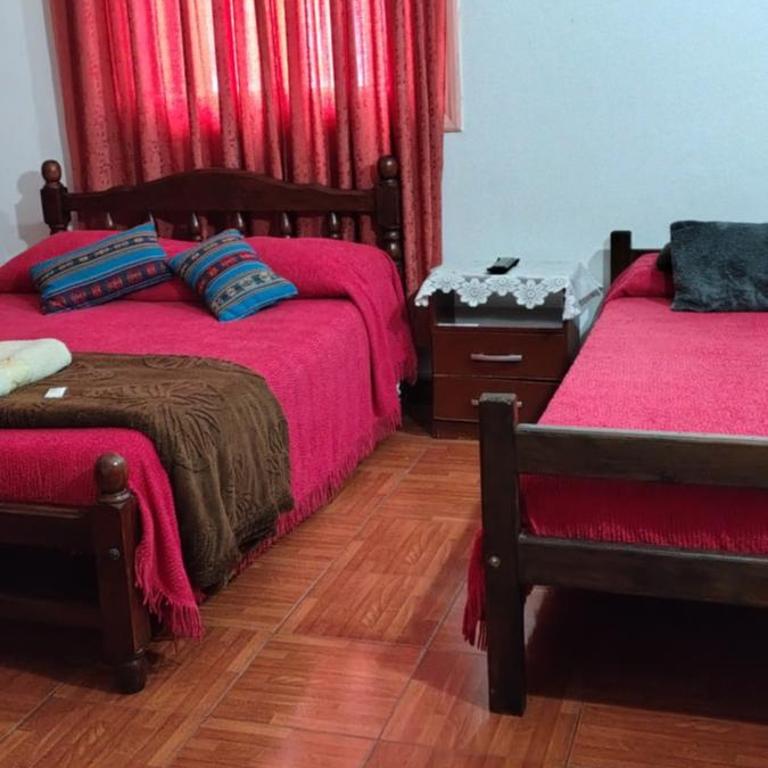 Hostal La Caleta - Triple Room with Bathroom - 10