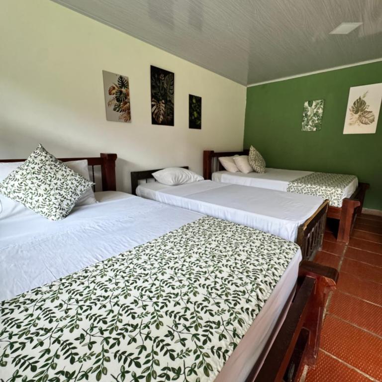 Finca Hotel Cabaña Fercho - Habitación Familiar con baño privado - 7